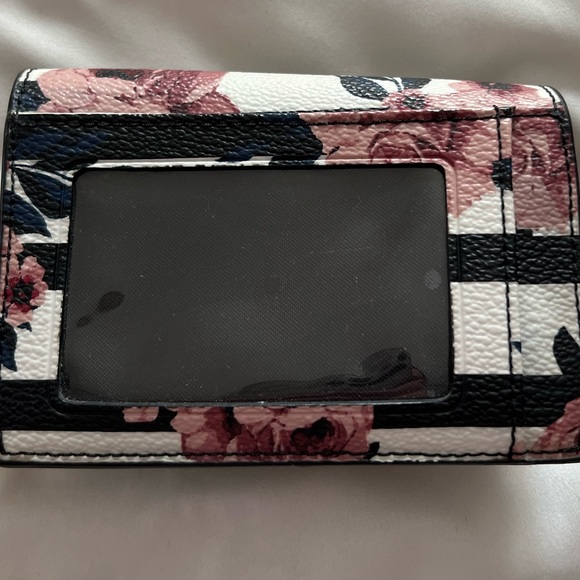 Kate Spade - Hyde Lane rose stripe wallet - Picture 3 of 5